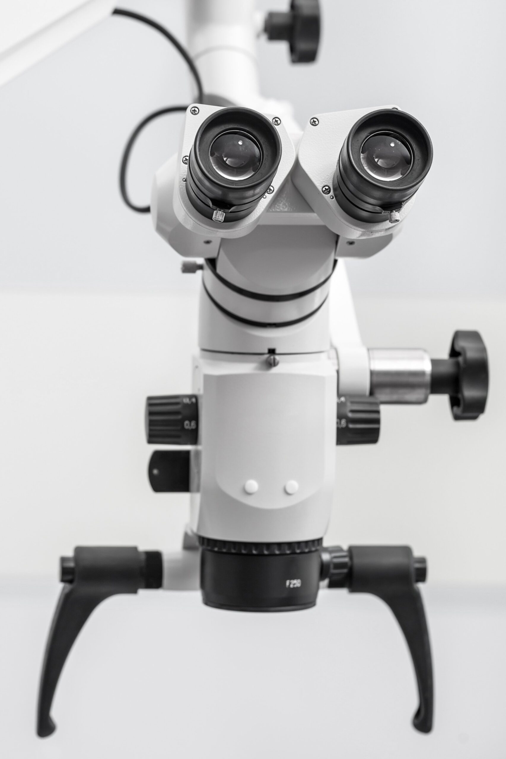 Dentalopticalmicroscope-2